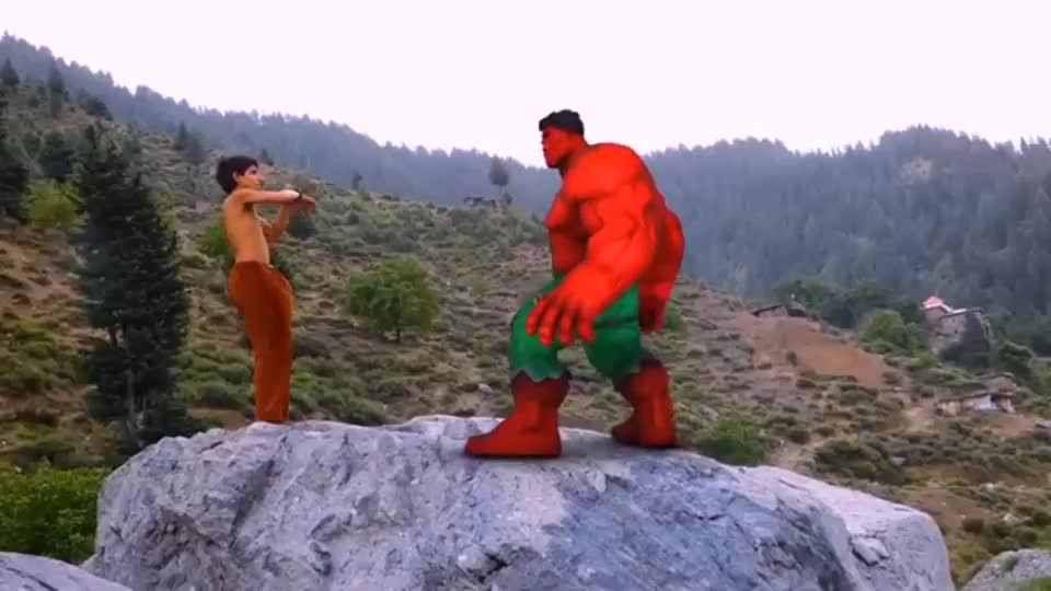 Hulk Dancing