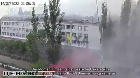 ️ The moment a Russian rocket hit a school in Mykolaiv. VIDEO surveillance cameras