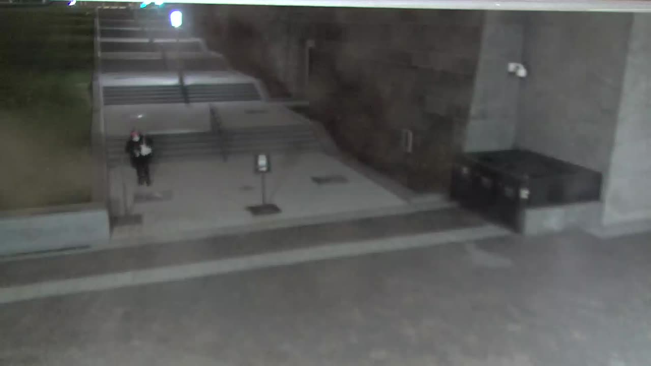 7160CVCULNScreeningLineExterior_2021-01-05_22h40min01s900ms.mp4