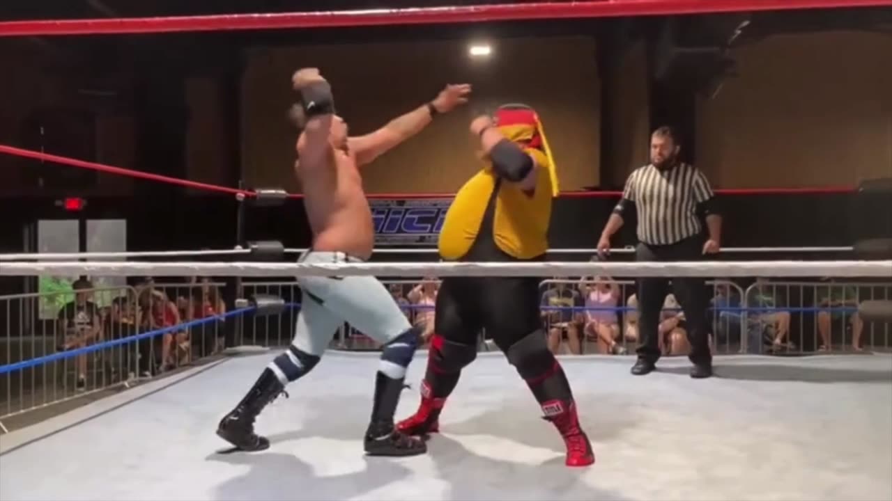 American Pro Wrestling:Victor Kraus vs Yela Man