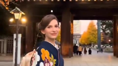 Ms Japan Gives Up Crown Over Affair
