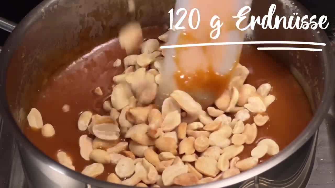 Snickers Käsekuchen, der in deinem Mund schmilzt! 5-Minuten-Rezept! Sie werden staunen!