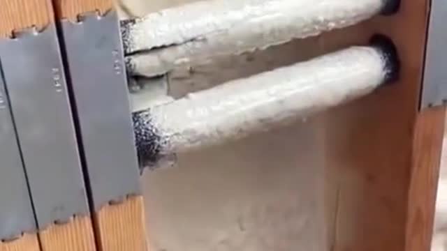 automatically spread out to your left and right to start a siege net.