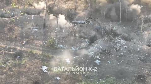 Wild Footage of Drone and Mortar Strikes on Russian Trenches