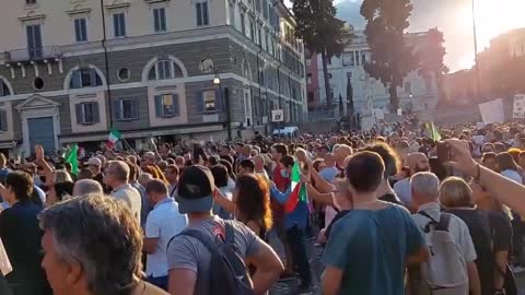 ROMA, MANIFESTAZIONE NO GREEN PASS A PIAZZA DEL POPOLO !