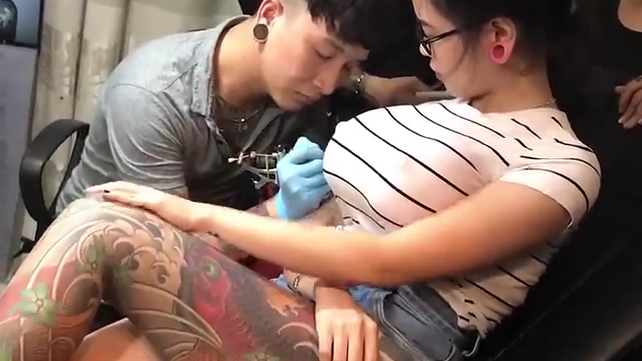 BUSTY GIRL GETTING TATTOO PRANK