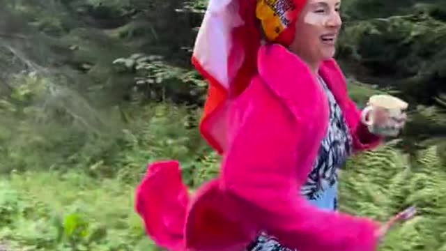 Me on my way to work at 8:15, hoping lll make it there by 8。