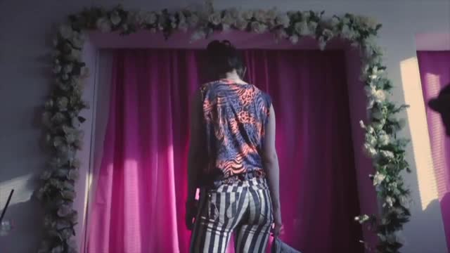 DEF LEPPARD - LADY STRANGE SOLERPLEXSTUDIOS INC .