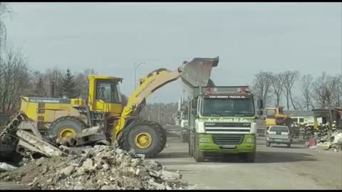 60 volunteers from Kyiv coming to Borodianka to help rescuers
