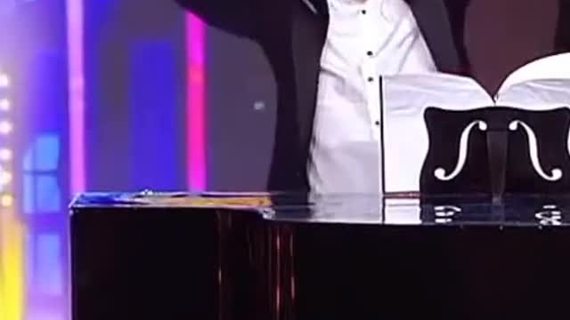 Moments of leaders' happiness