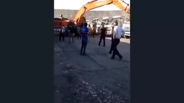 Driver goes mad after being fired for not taking the V@xseen