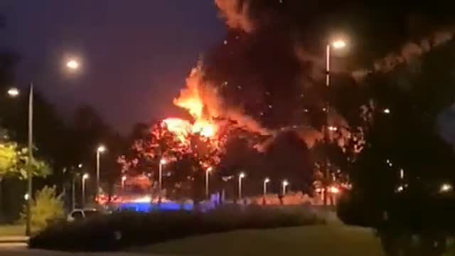 NEW - Major fire burns down the Picnic distribution center in Almelo, Netherlands.