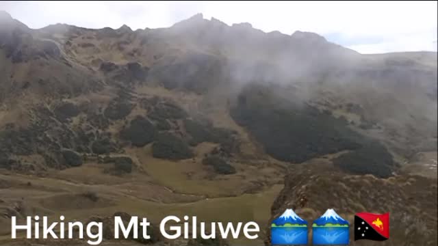 Hiking the second highest mountain of Papua New Guinea