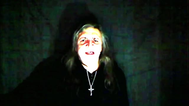 Synkkä ja myrskyinen yö - Indy Angel