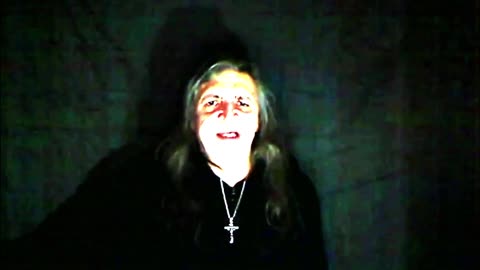 Synkkä ja myrskyinen yö - Indy Angel