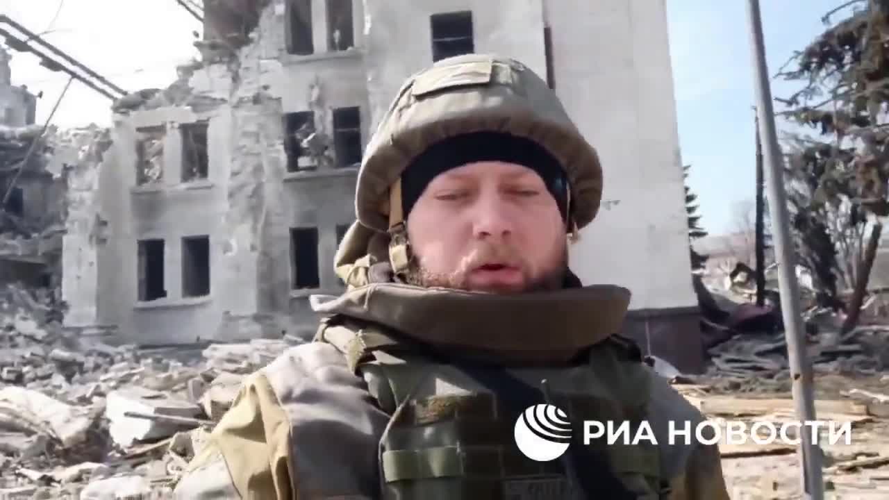 DPR/DNR Troops Reach The Drama Theatre in Mariupol