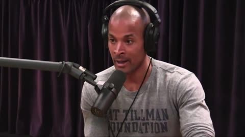 Joe Rogan - David Goggins Ran 205 Miles With a Hole in His Heart!