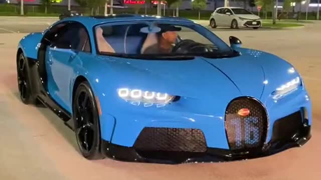“OMG A Bugatti Super Sport, I wonder if I could get a ride?”