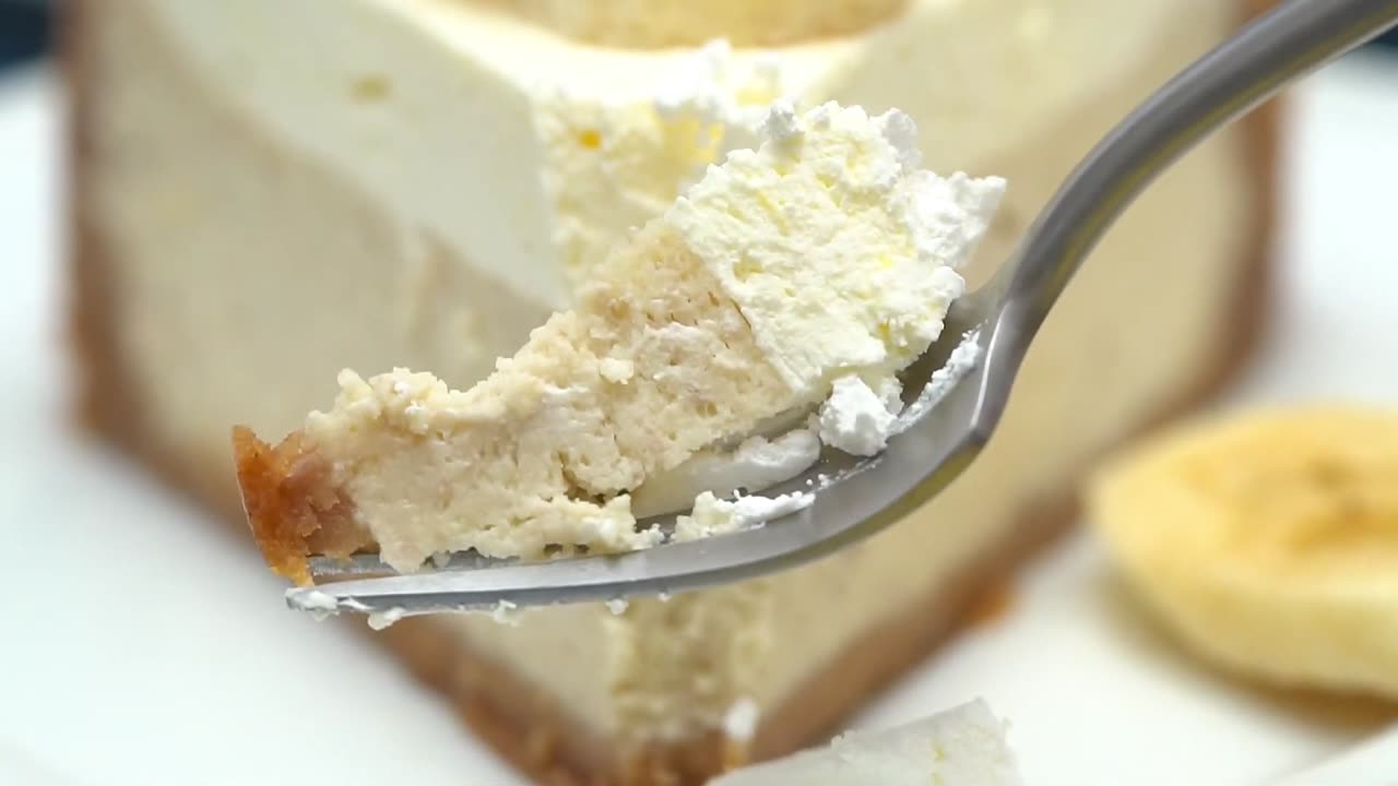 Delicious Fresh Banana Cream Cheesecake Recipe!