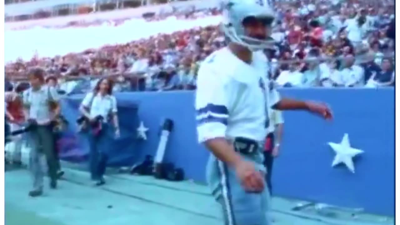 That Time The Dallas Cowboys Kicker Kicked That Bears Ass In Chicago! 😤