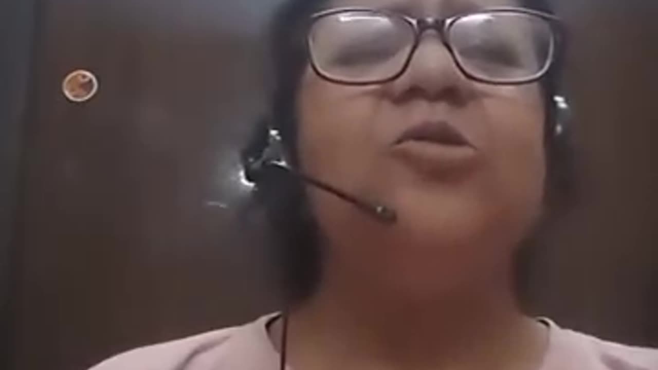 Chehre Pe Giri Zulfein Keh Do To Hataa Dun Main
