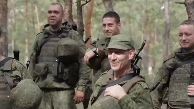 Residents of the LPR meet the first mobilized from Russia