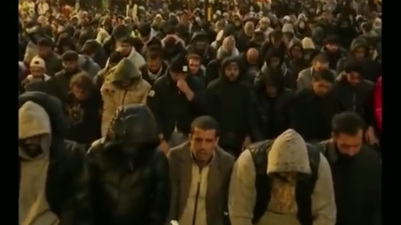 London this morning, plently of Islamists praying and plenty of faces to deport.
