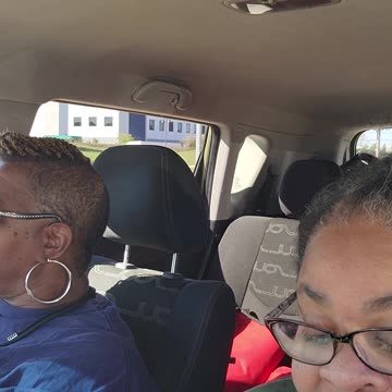 Little boy teases a fat lady! #jokeoftheday