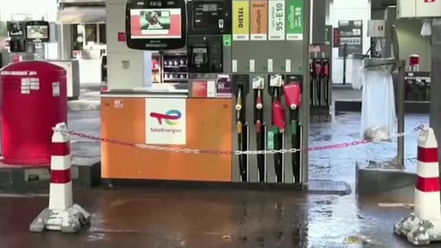 Massive oil strike in France causing fuel shortages