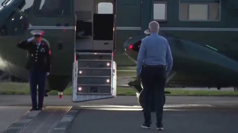 Biden arrives at Camp David