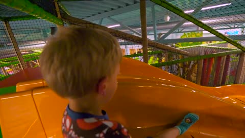 Fun Indoor Playground for Family and Kids at Leo's Lekland