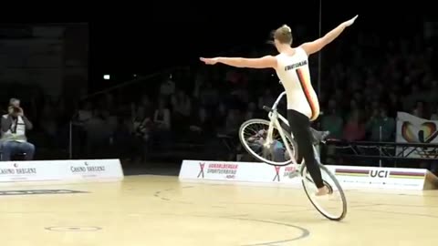 Cycle Circus | سائیکل سرکس