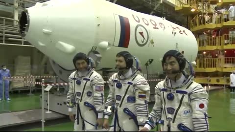 Crew Prepares for Launch in Kazakhstan