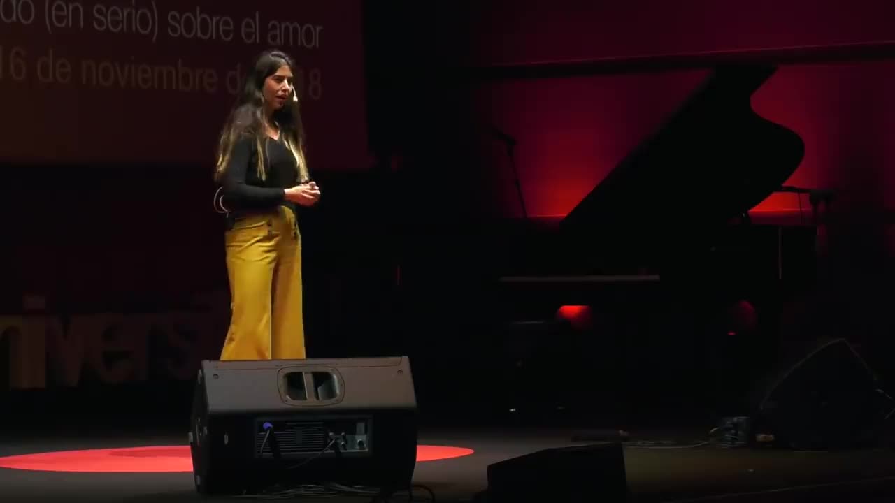 ¿Un café Relax, no quiero nada serio' - Chipi Lozano - TEDxCadizUniversity