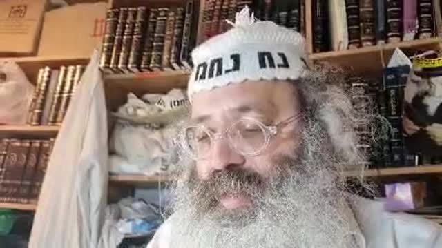 היתה לפניו ככר של הפקר ואמר ככר זו הקדש נטלה לאוכלה מעל לפי כולה להורישה - שיר נ נח מסכת נדרים דף לד