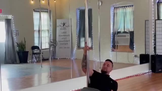 New trick I learned while trying pole fitness. What you guys think #poledancing #pole #polefitness