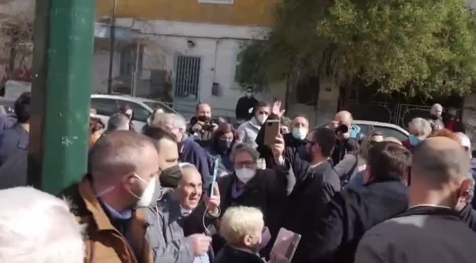 ΕΝΤΩΜΕΤΑΞΥ ΣΤΗΝ ΕΛΛΑΔΑ-ΒΥΡΩΝΑΣ ΧΘΕΣ