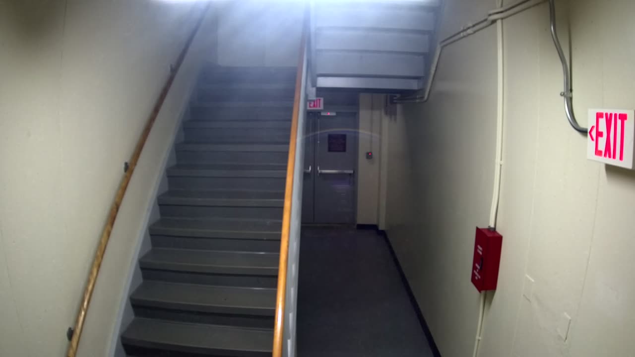 3866FHOB01Stair11_2021-01-05_01h00min00s630ms.mp4