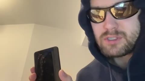 Funny phone comparison 😅