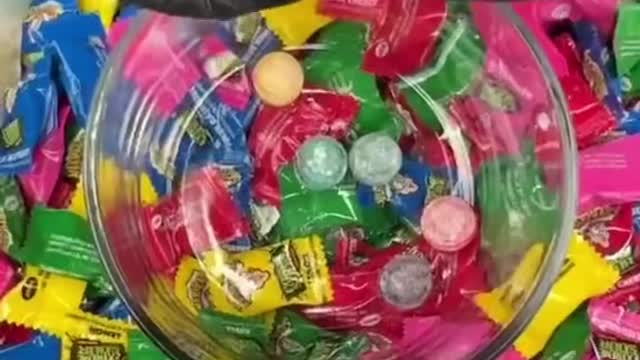 Extreme 100 Sour Warheads Freeze Dried Challenge