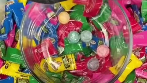 Extreme 100 Sour Warheads Freeze Dried Challenge