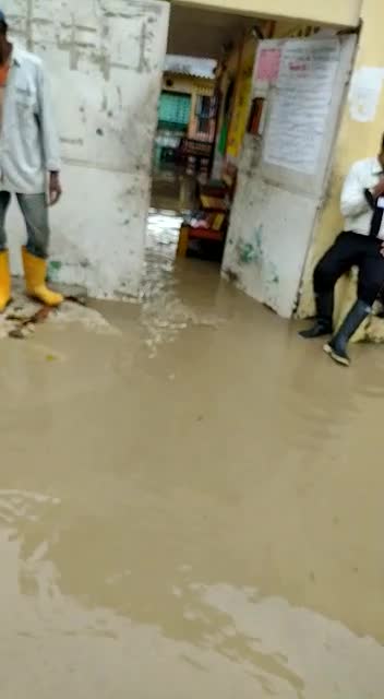 Colegio de Policarpa inundado