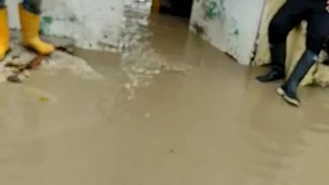 Colegio de Policarpa inundado