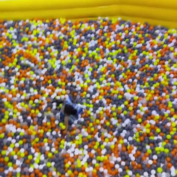 ##907This trampoline 😳😳😂is so helpful, fly through the air like superman Would you like to try