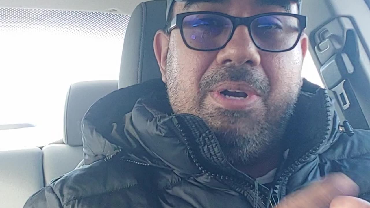 Feminist goes on a date with a Chad Conservative.