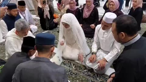 Masha'Allah the scene of the Indonesian couple's marriage in Baitullah Sharif