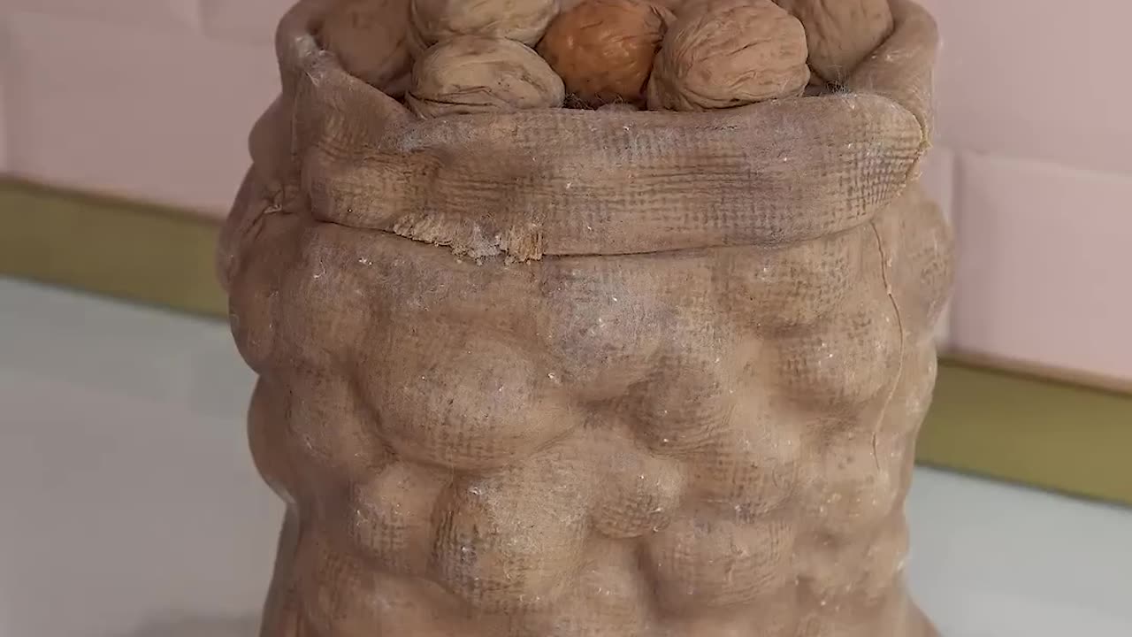 Cake or Fake? I wonder if you can tell the difference...