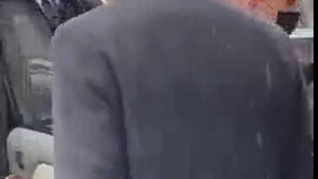 Q anon76⭐⭐⭐⭐⭐® @QAnon211 1m · Trudeau receives a warm welcome...