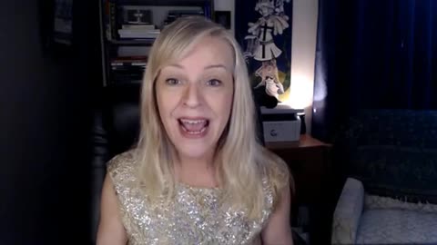 ‘Tis The Season | Amazing Polly