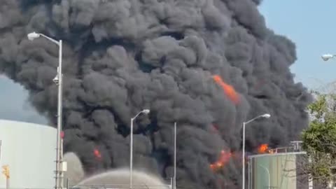 Massive fire at Marathon Refinery